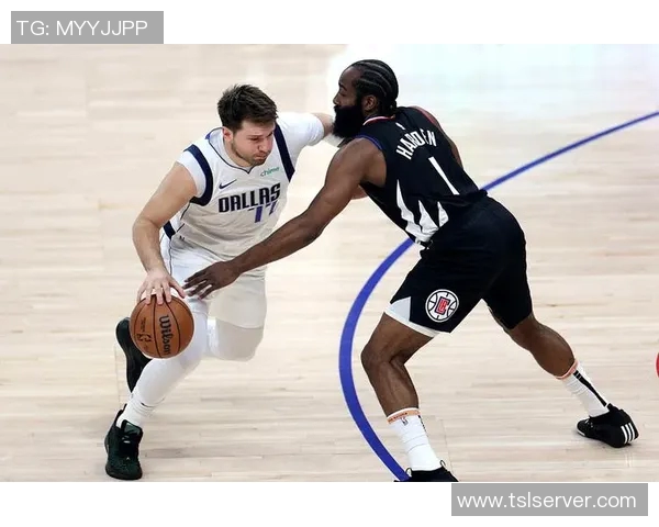 2017年NBA骑士与快船激战回顾:巅峰对决的精彩瞬间与战术分析 2017年NBA骑士与快船激战回顾:巅峰对决的精彩瞬间与战术分析