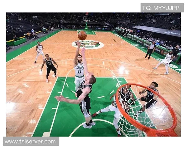 2017年凯尔特人与马刺的激烈对决回顾与精彩瞬间分析 2017年凯尔特人与马刺的激烈对决回顾与精彩瞬间分析