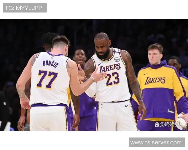 2017年湖人与公牛激战回顾:经典对决与球星风采的碰撞 2017年湖人与公牛激战回顾:经典对决与球星风采的碰撞