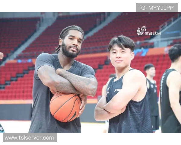 山东高速队主力球员受伤，众队友积极备战下一场比赛